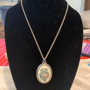 Silver Sarah Coventry necklace